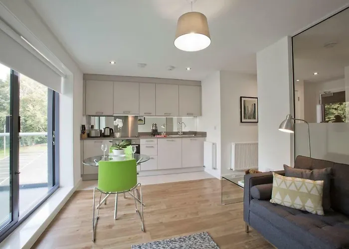 Studio Apartment In Stoneywood, Aberdeen
