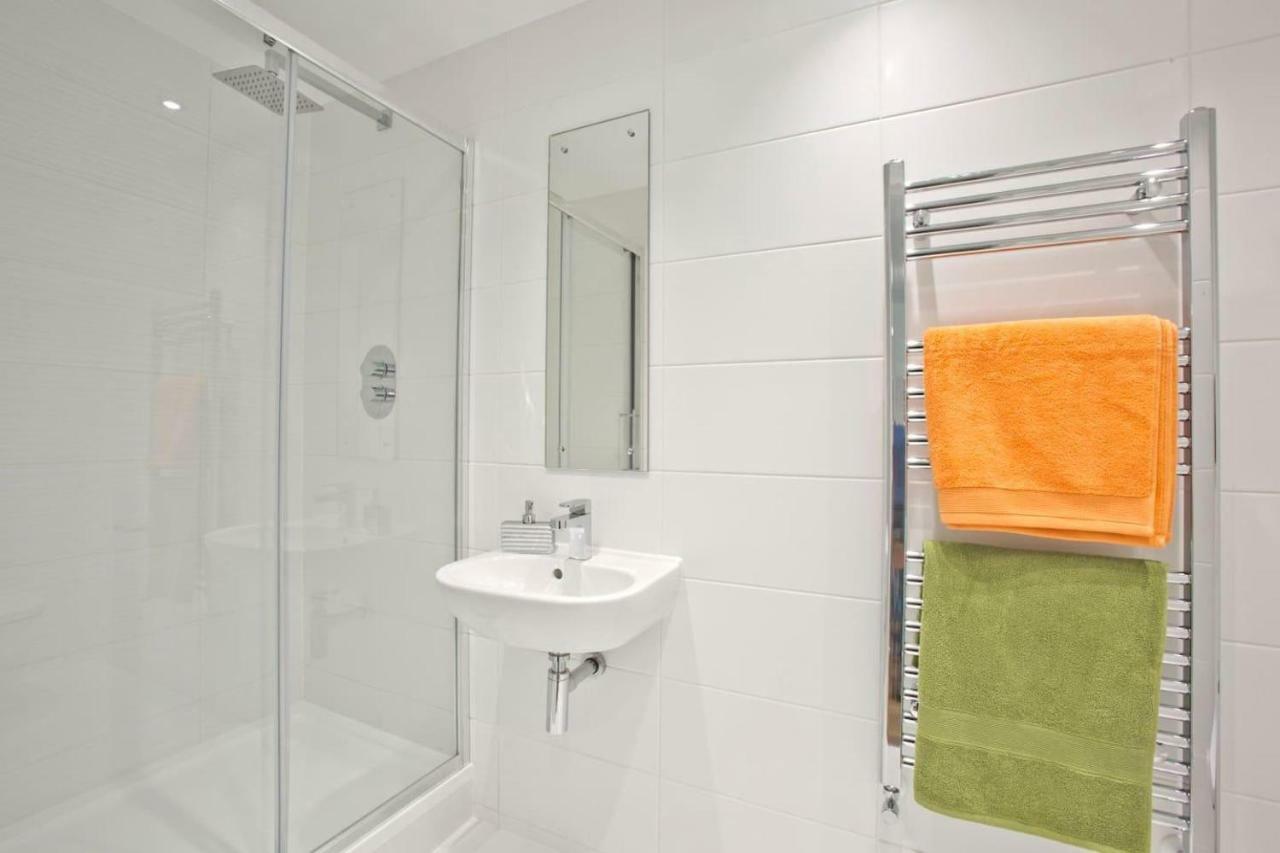 Studio In Stoneywood, Apartment